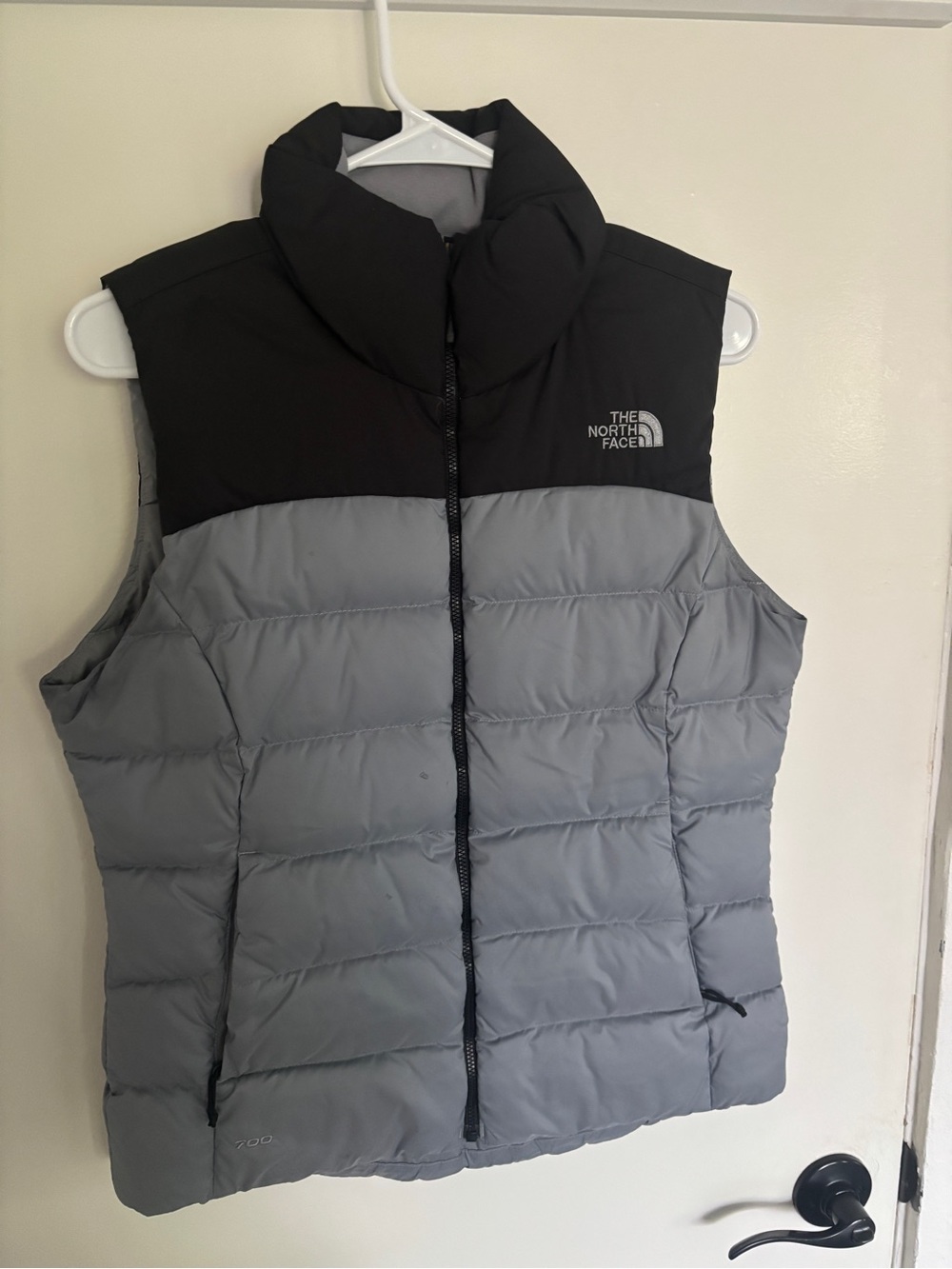 The North Face Women's Black and Gray Puffer Vest